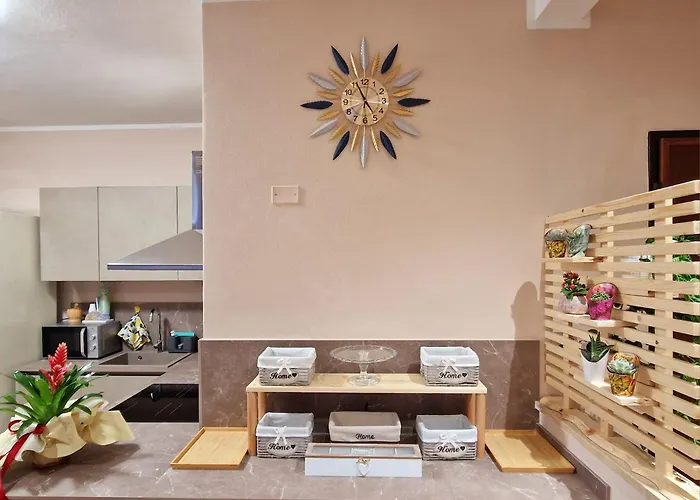 L'incanto Oda ve Kahvaltı Pisa